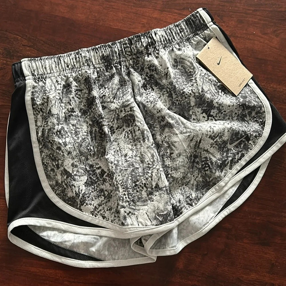 Nike Tempo Lined Running Shorts Athletic Sporty Workout Gym Summer Print NWT - Picture 5 of 6